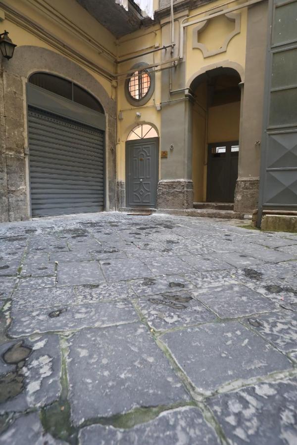 L'Antico Borgo Angioino Apartment เนเปิลส์ ภายนอก รูปภาพ
