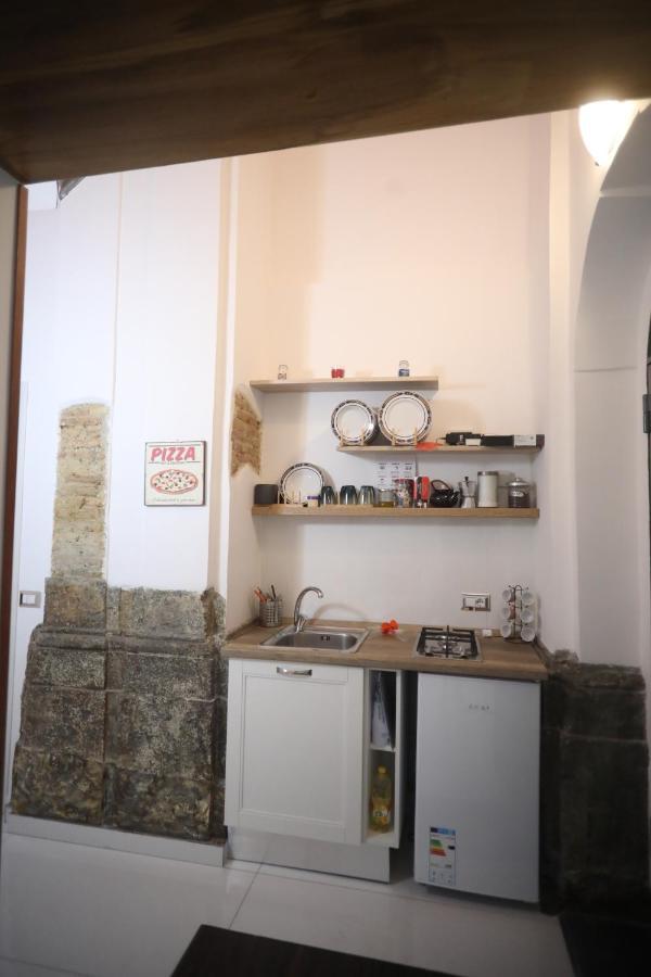 L'Antico Borgo Angioino Apartment เนเปิลส์ ภายนอก รูปภาพ